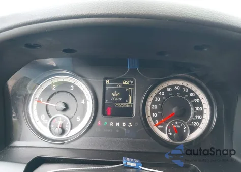 2018 Ram 2500 Tradesman 4X2 6'4 Box from USA, damaged, VIN 3C6UR4CL4JG424449